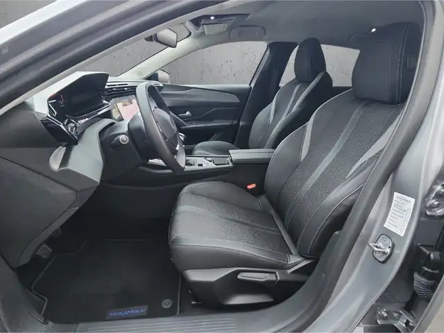 Peugeot 308 view 9