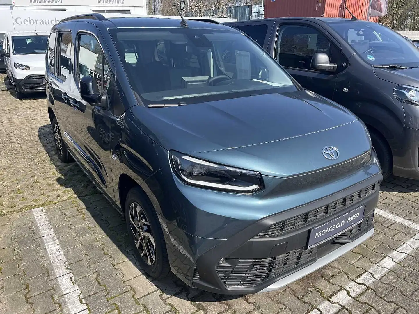 Toyota Proace City Verso 5-Türer 1.2 Turbo L1 Team D Kék - 2