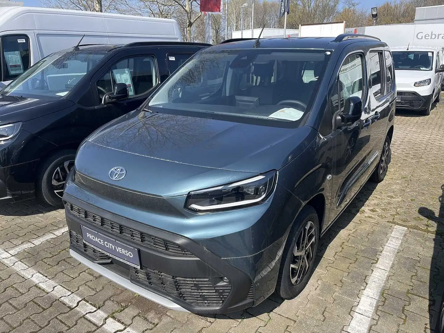 Toyota Proace City Verso 5-Türer 1.2 Turbo L1 Team D Kék - 1
