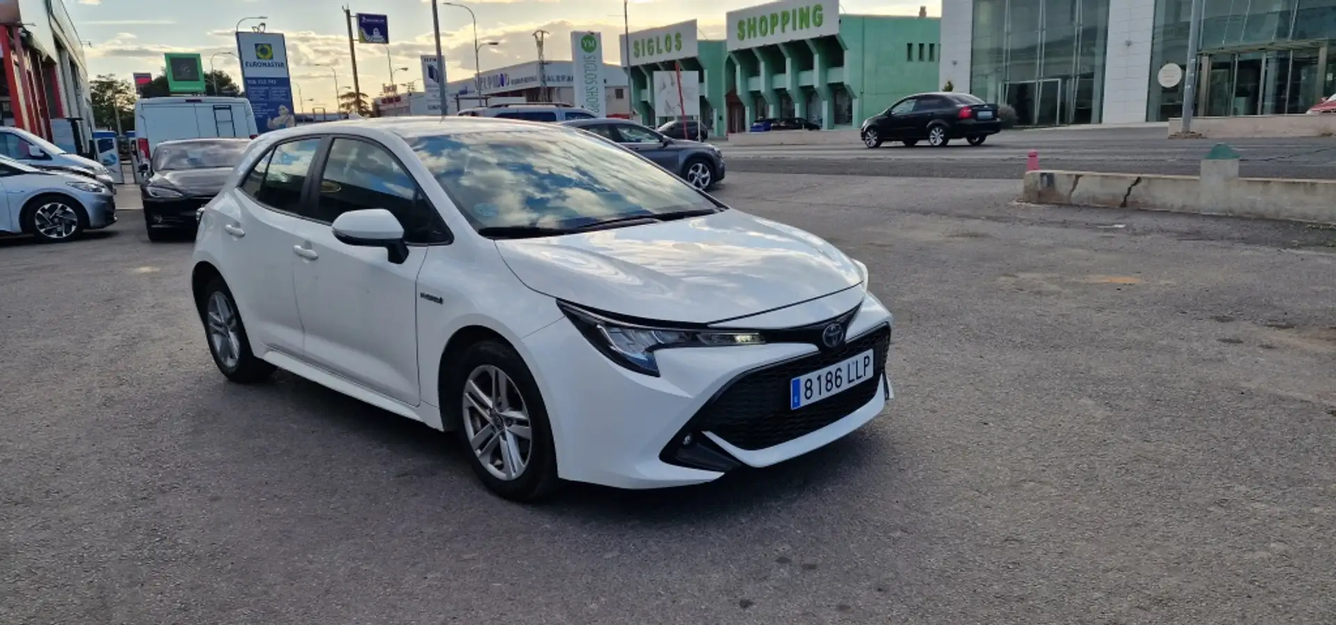 Toyota Corolla 125H Business Wit - 2