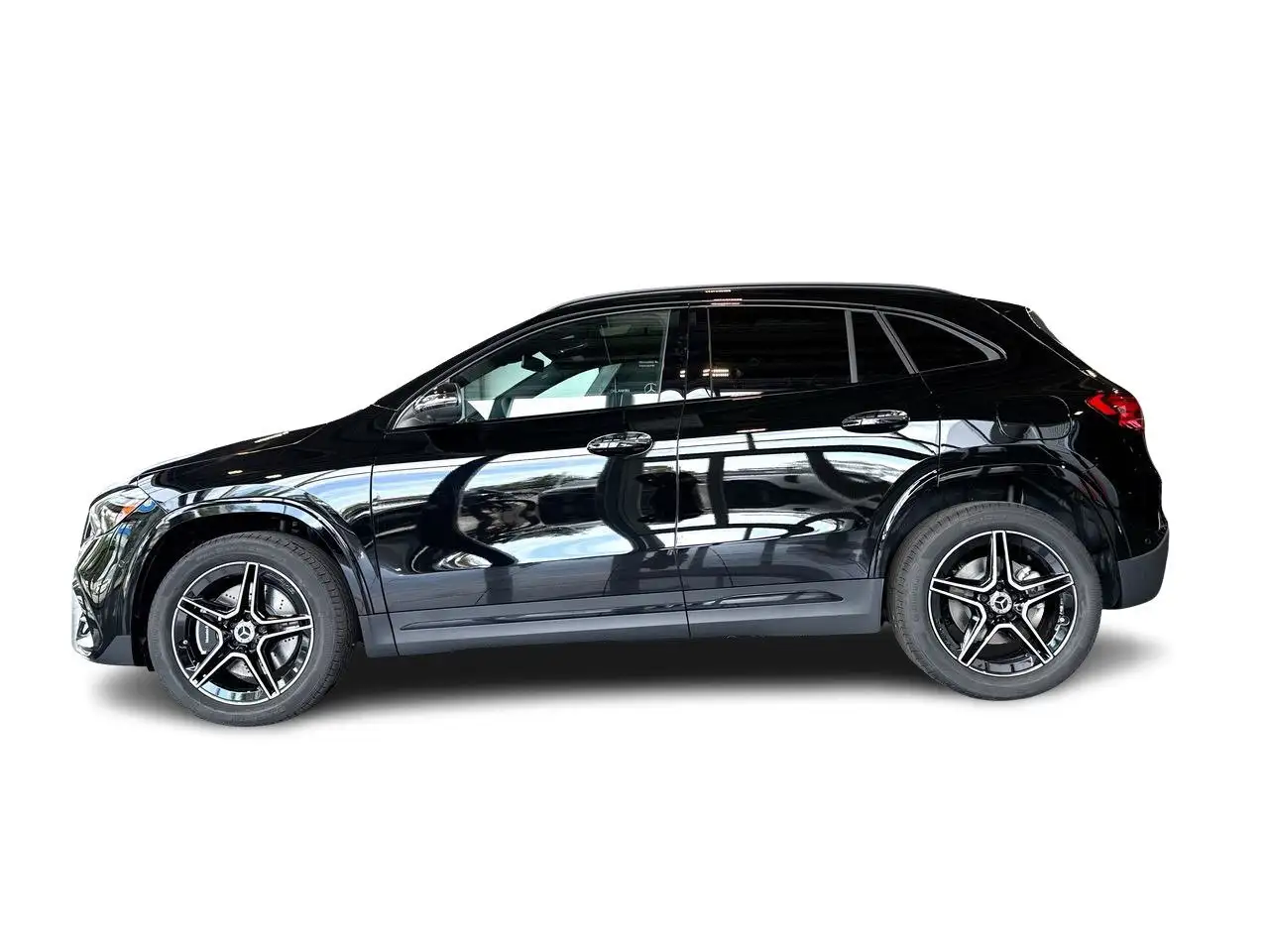Mercedes-Benz GLA снимка Mercedes-Benz GLA