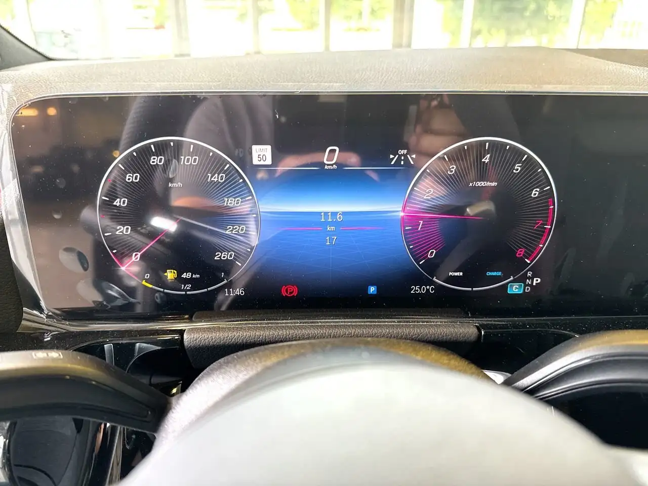 Mercedes-Benz GLA снимка Mercedes-Benz GLA