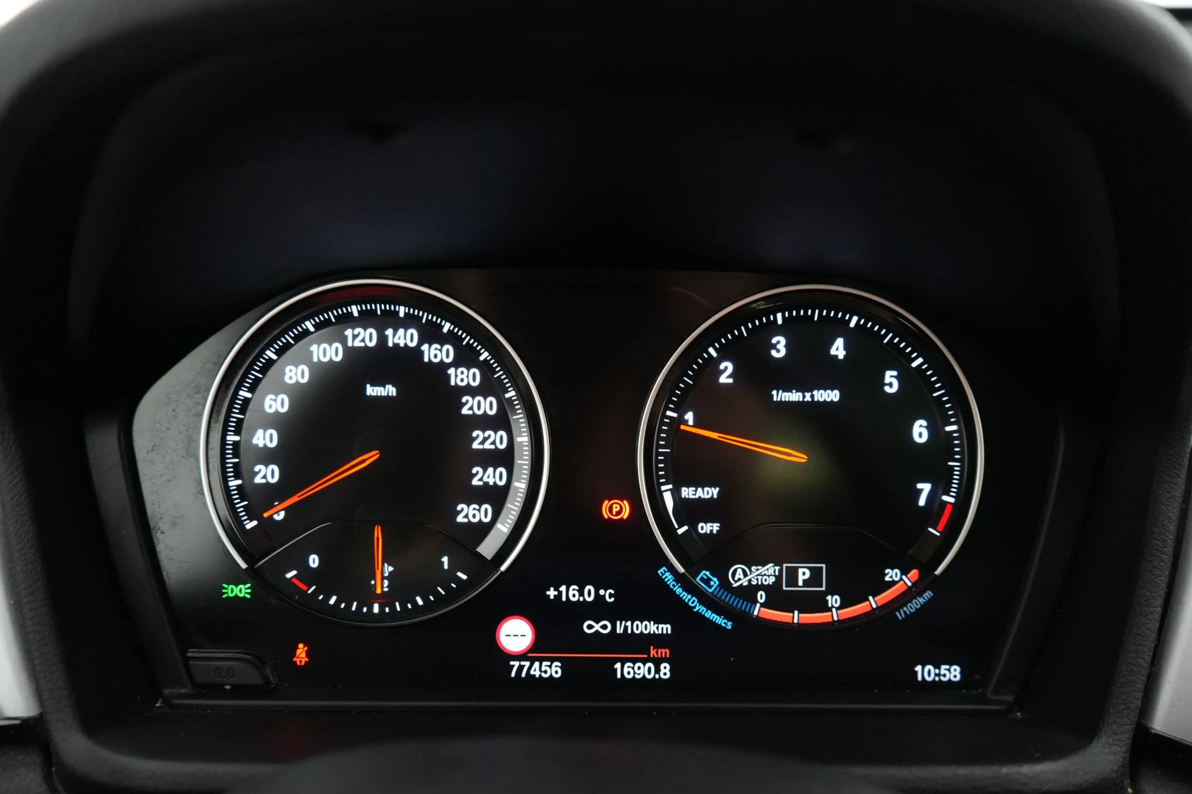 BMW X1 1.5 sDrive18iA Business+ GPS PDC CAM Pano Head-Up — photo 14