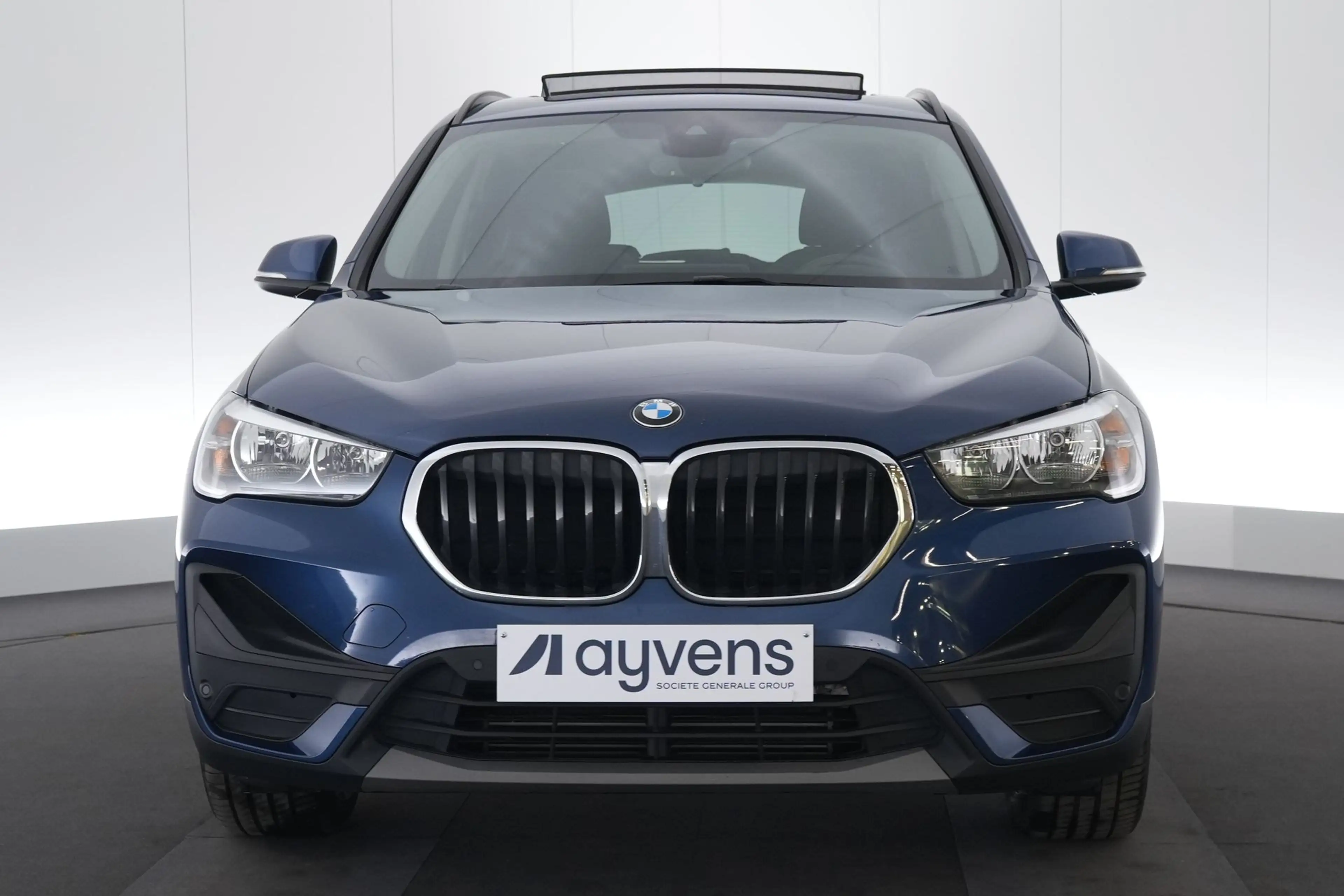 BMW X1 1.5 sDrive18iA Business+ GPS PDC CAM Pano Head-Up — photo 2