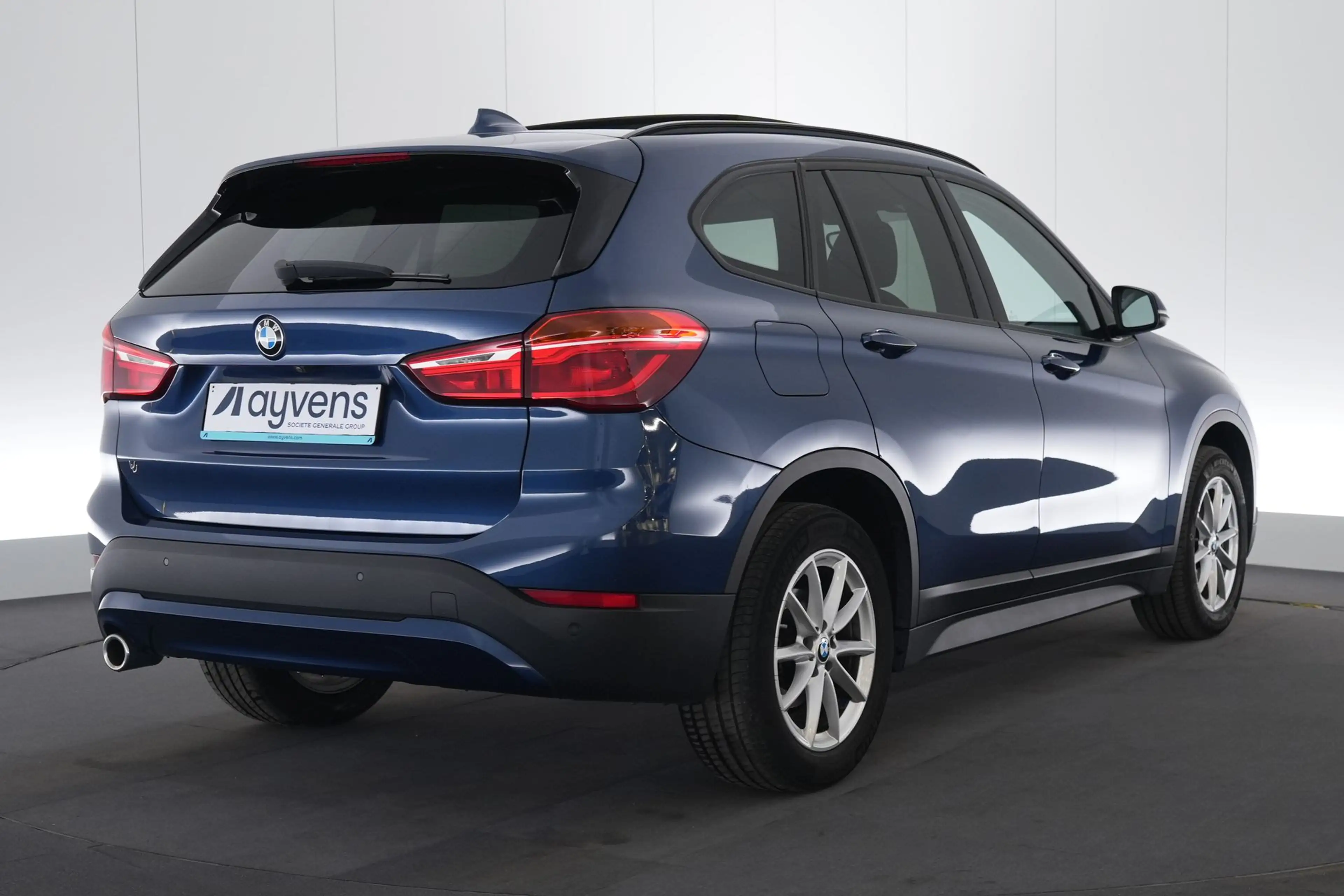 BMW X1 1.5 sDrive18iA Business+ GPS PDC CAM Pano Head-Up — photo 7
