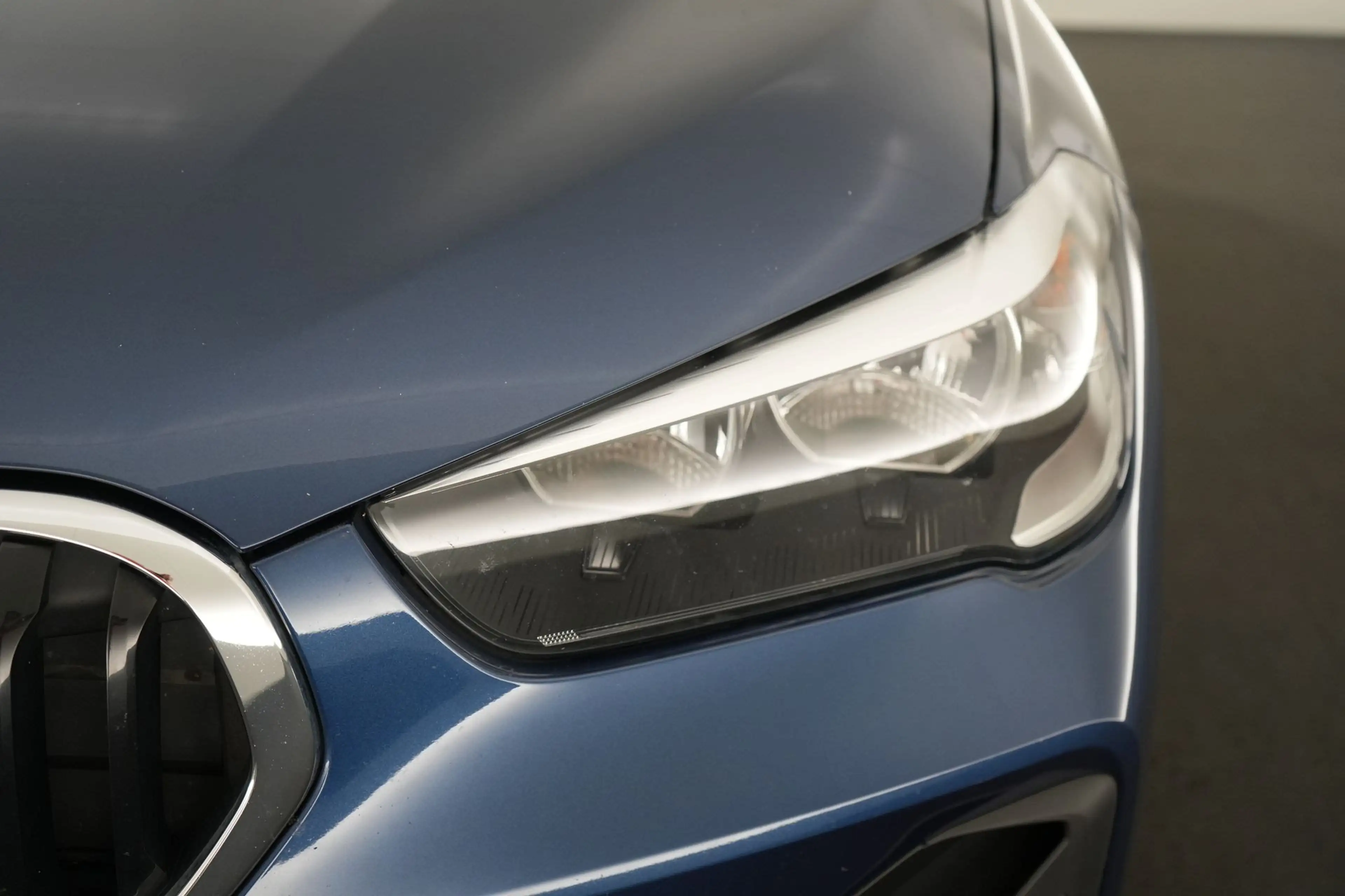BMW X1 1.5 sDrive18iA Business+ GPS PDC CAM Pano Head-Up — photo 18