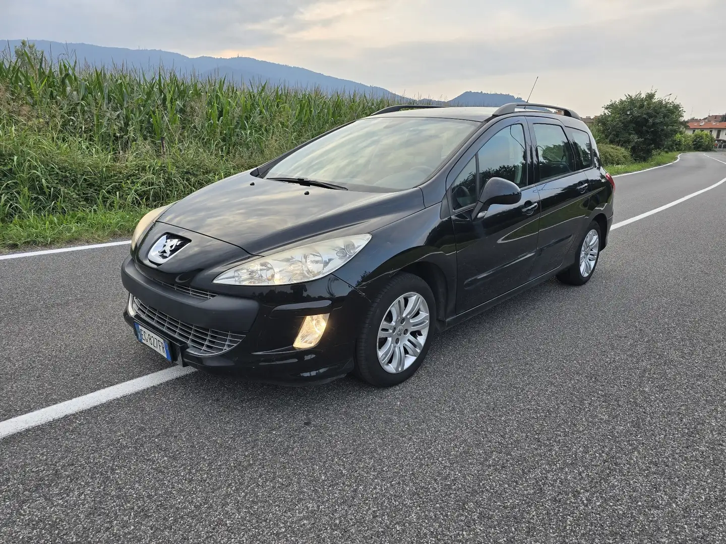 Peugeot 308 SW 1.6 hdi 8v Tecno Style 93cv - 2