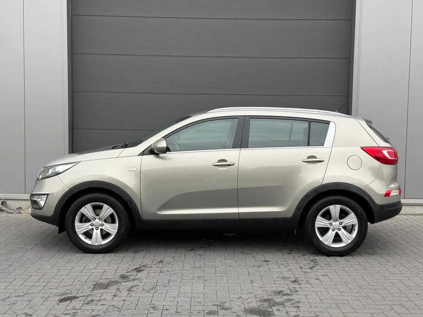 Kia Sportage Fusion/airco/navigatie Beige - 2