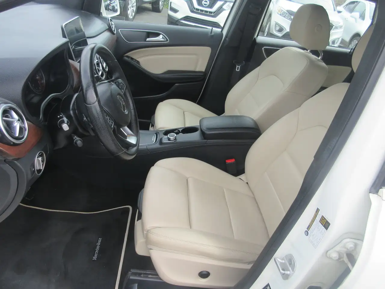 Mercedes-Benz B-Class photo Mercedes-Benz B-Class