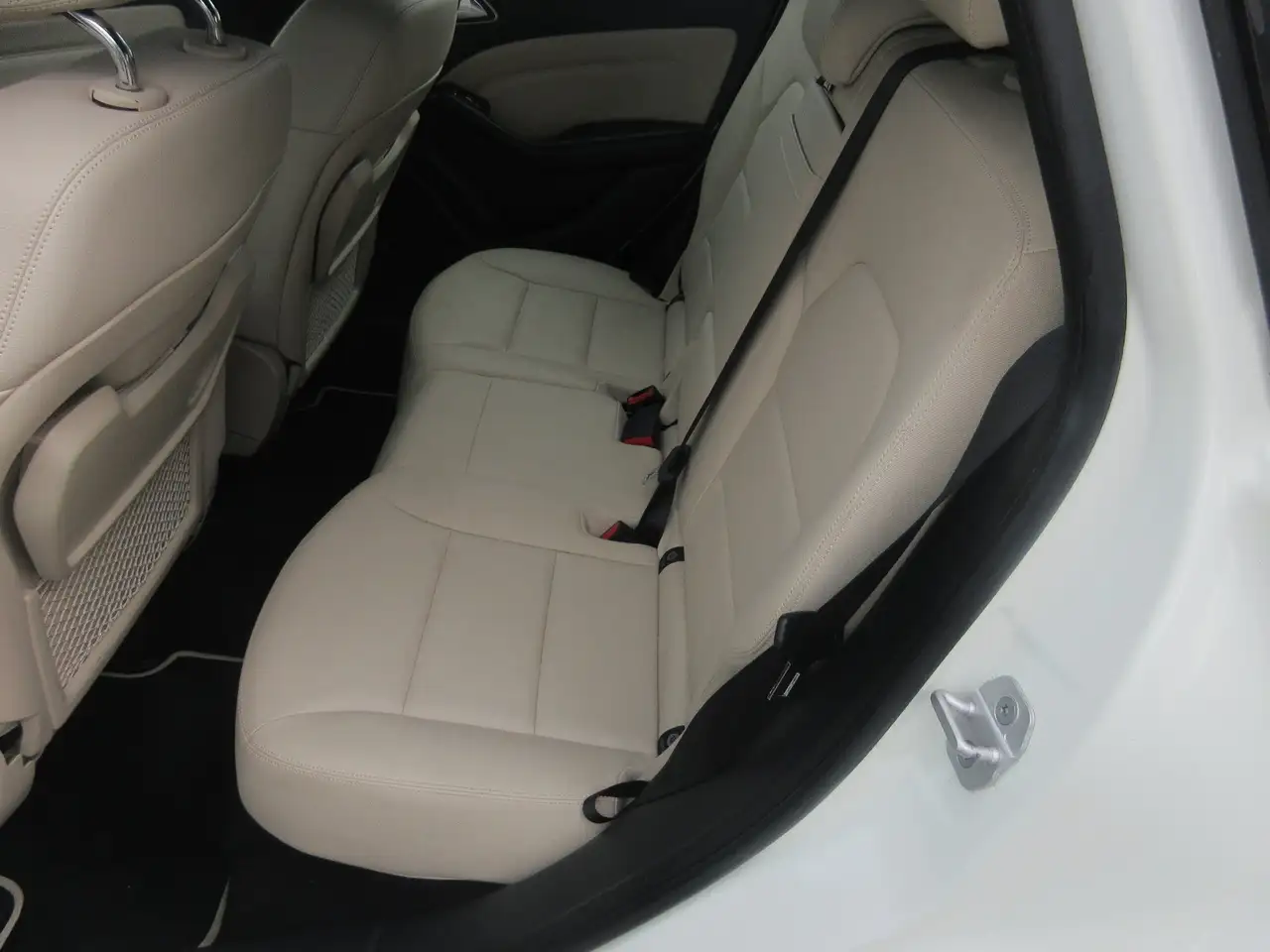 Mercedes-Benz B-Class photo Mercedes-Benz B-Class