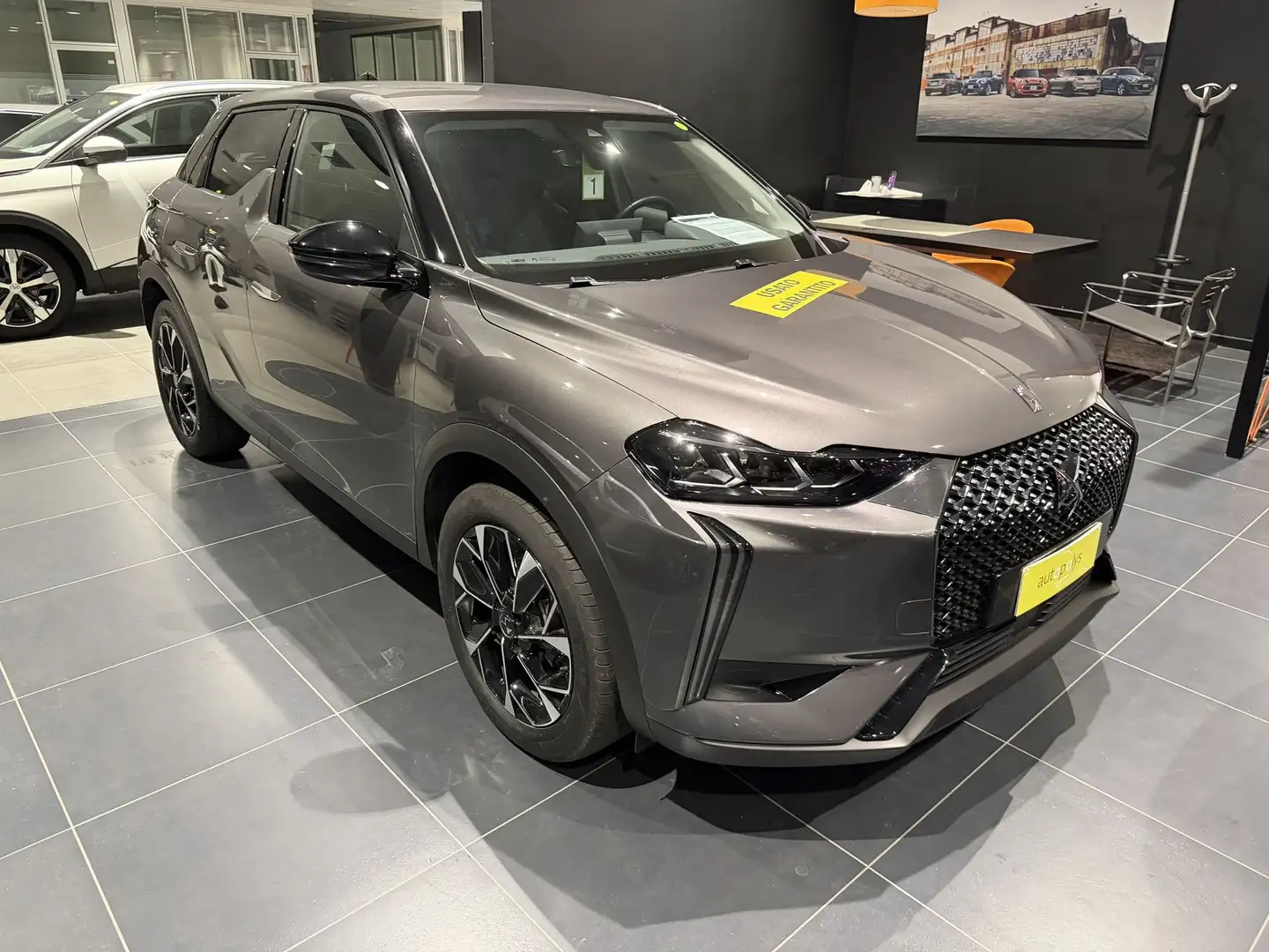 DS Automobiles DS 3 Crossback DS 3 BlueHDi 130 aut. Rivoli Grau - 2