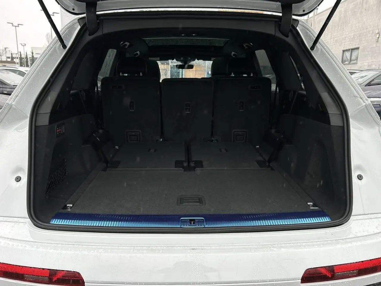 Audi Q7 снимка Audi Q7
