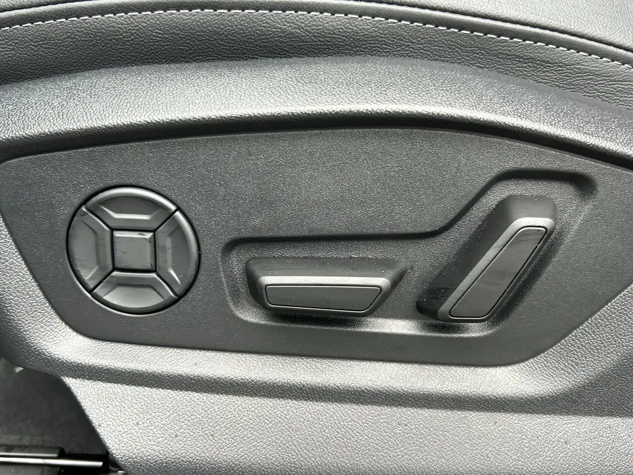 Audi Q7 снимка Audi Q7