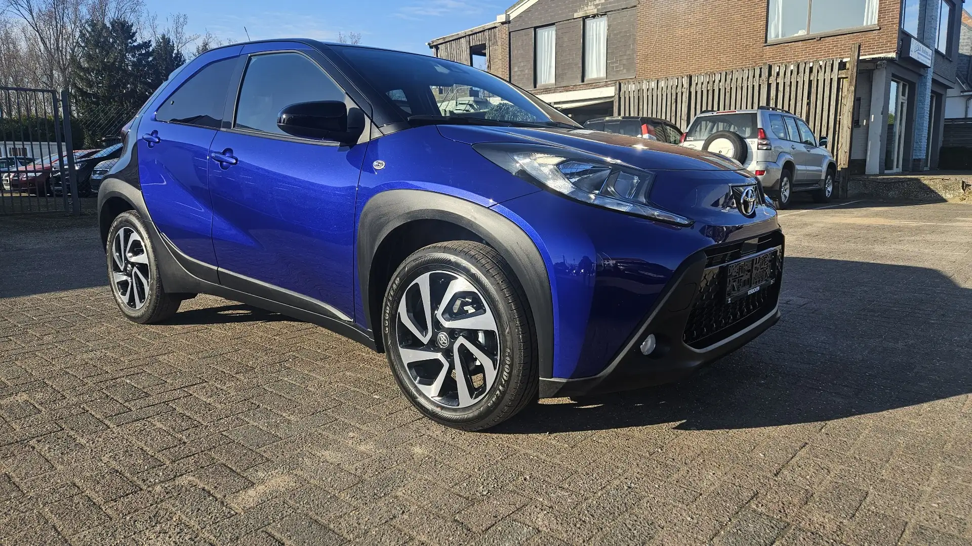 Toyota Aygo X 1.0i VVT-i envy CVT Blauw - 1