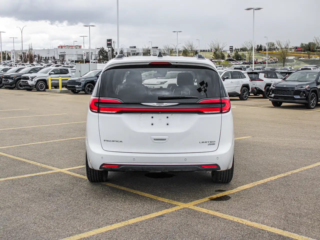 Chrysler Pacifica photo Chrysler Pacifica