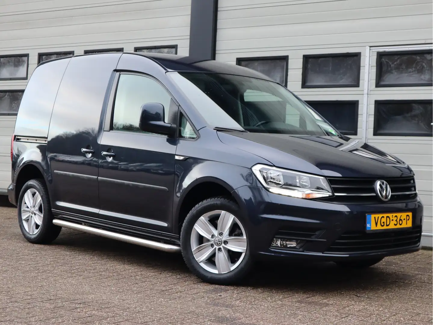 Volkswagen Caddy 1.4 TSI 130 pk Benzine - DSG Automaat - Euro 6 - N Blau - 2