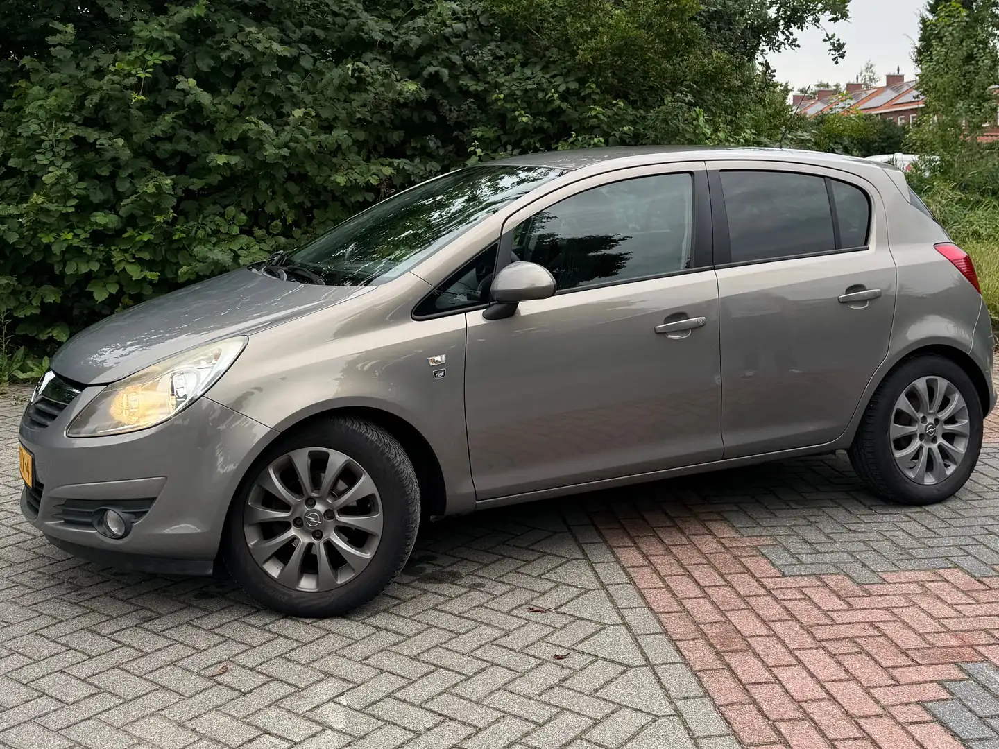 Opel Corsa Corsa 1.4-16V 111 Edition Brun - 2