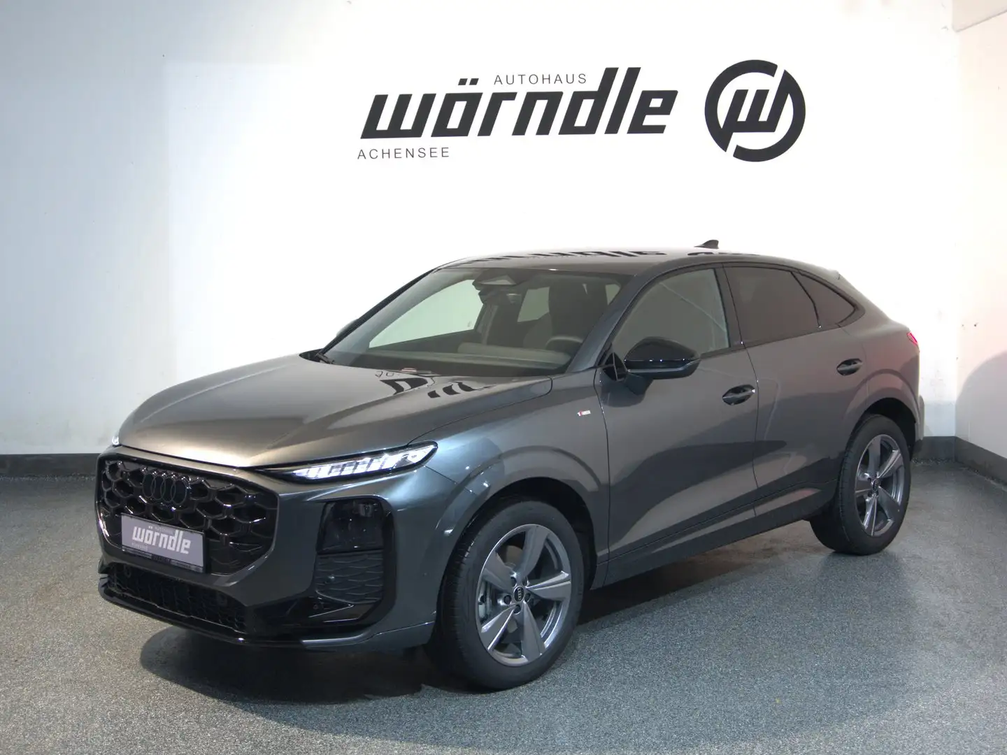 Audi Q3 TFSI quattro 150 kW Grau - 1