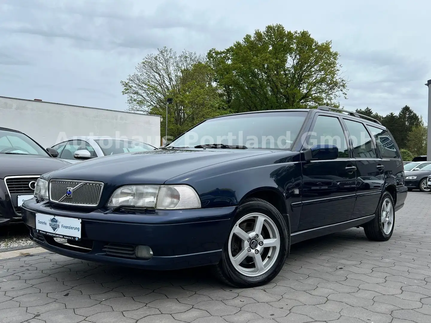 Volvo V70 i 2.4 Automatik 5 Zylinder/HU NEU/SHZ/AHK Blau - 2