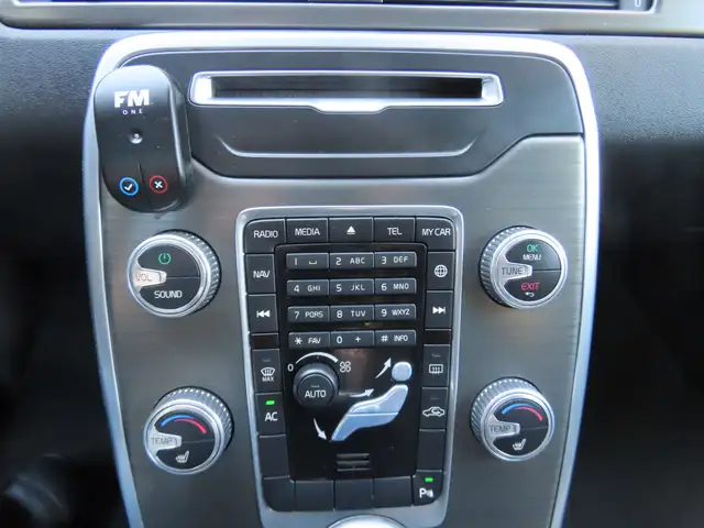 Volvo V70 view 15
