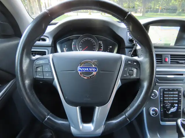 Volvo V70 view 13