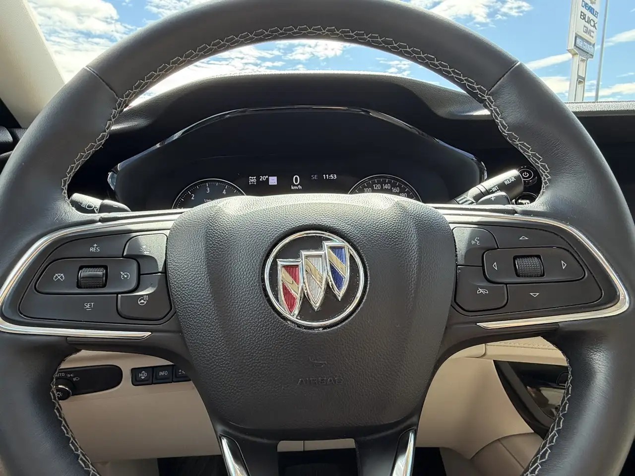 Buick Envision снимка Buick Envision