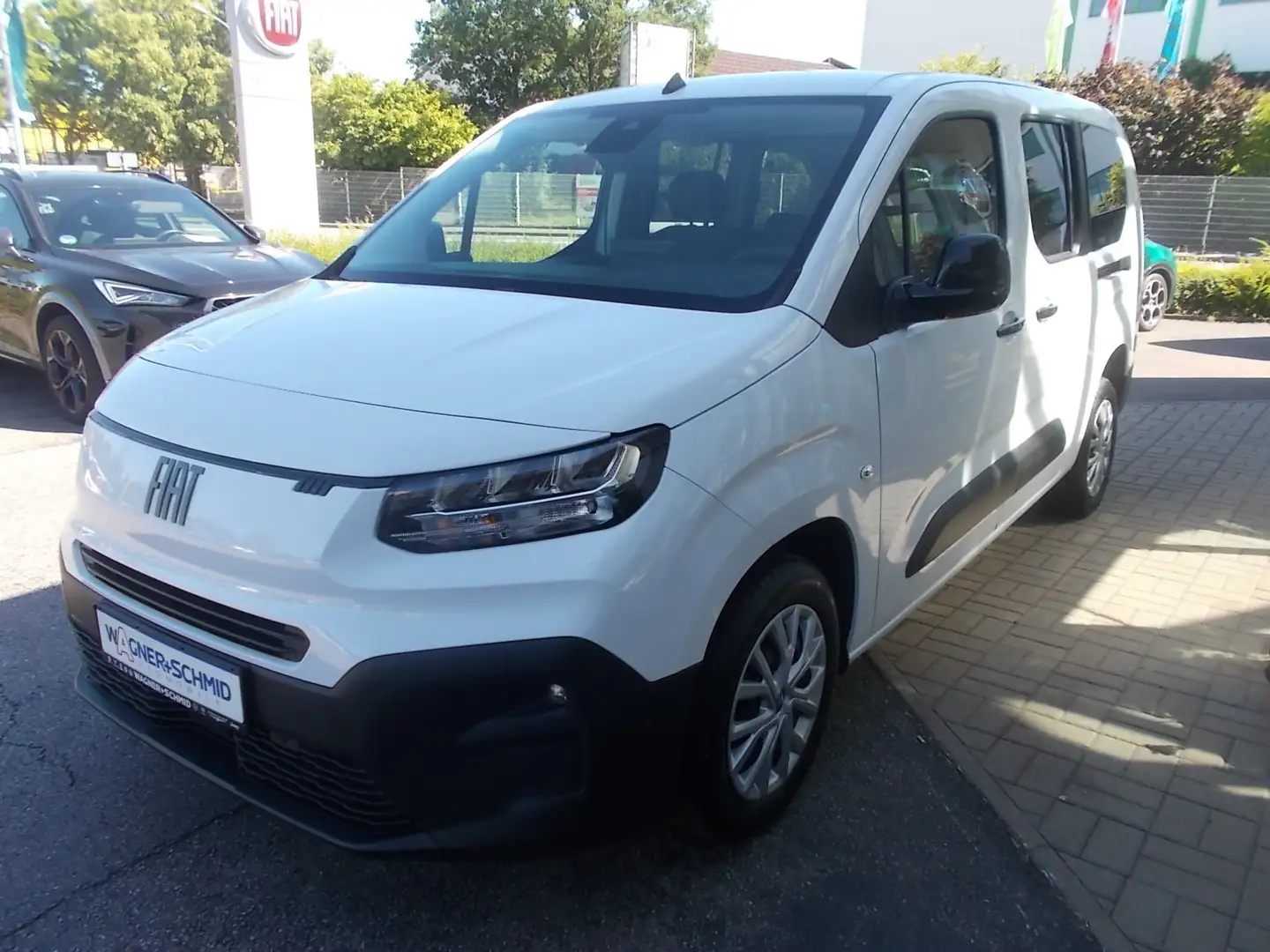Fiat Doblo Kombi 1.5 HDi 130 PS 7 Sitzer + Automatik Weiß - 1