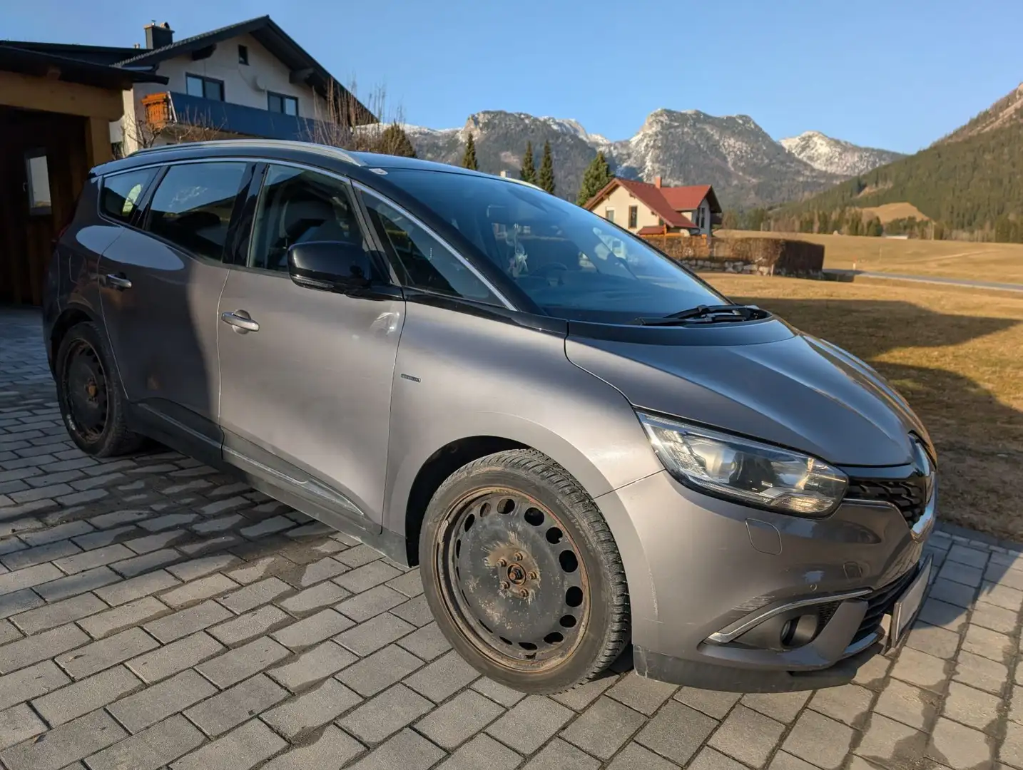 Renault Grand Scenic Energy TCe 140 Limited Grau - 1