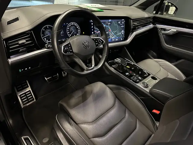 Volkswagen Touareg view 17