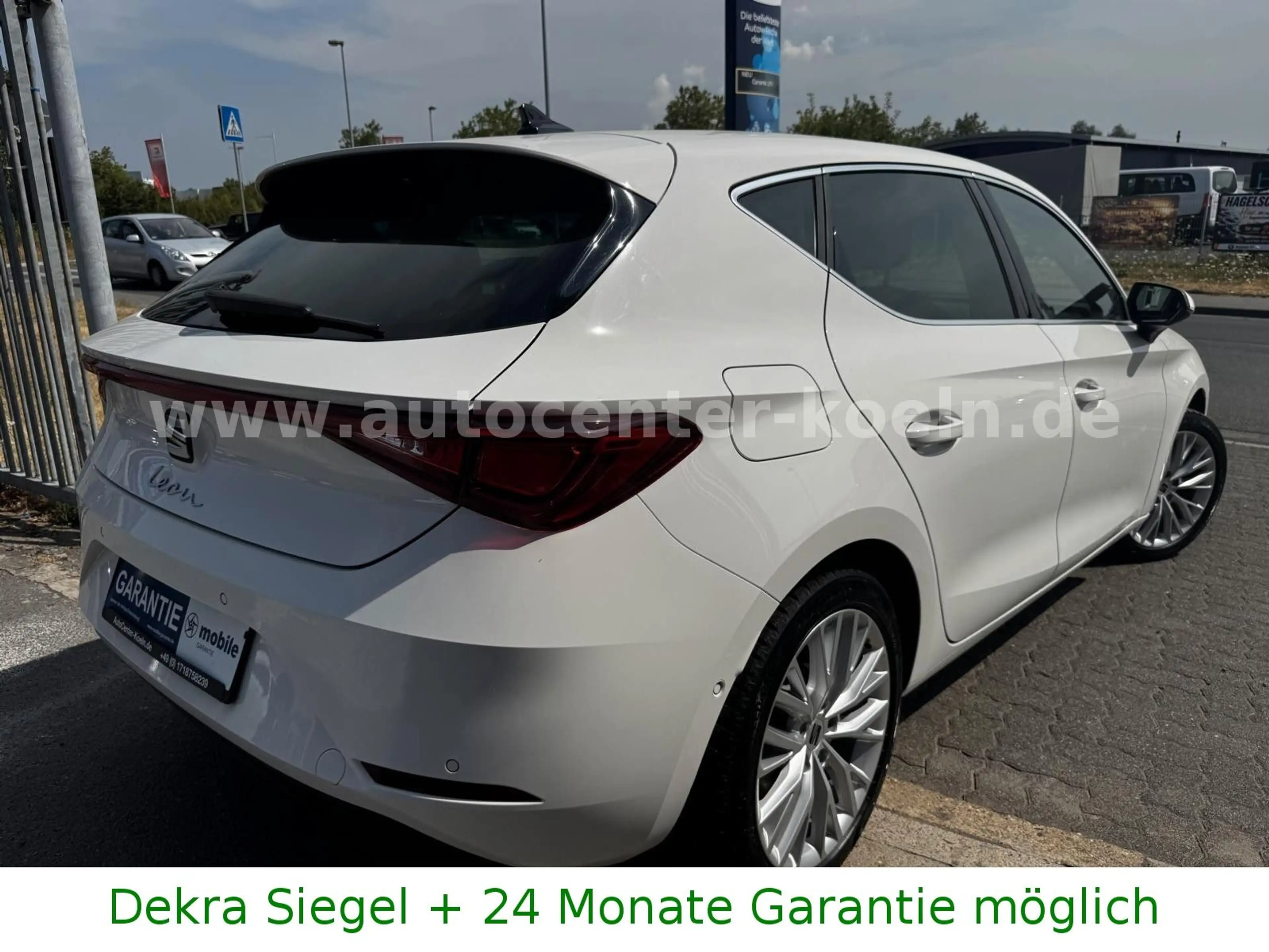 SEAT Leon Xcellence Plus.110kW.AHK.App.SHZ.PDC.1-Hand — photo 8
