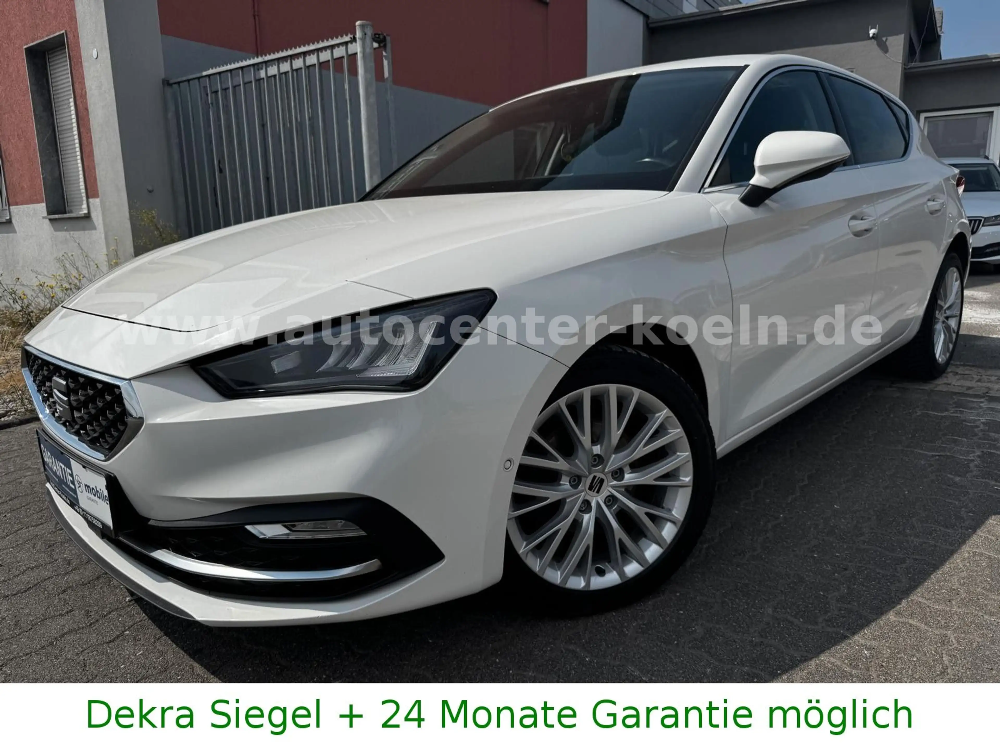 SEAT Leon Xcellence Plus.110kW.AHK.App.SHZ.PDC.1-Hand