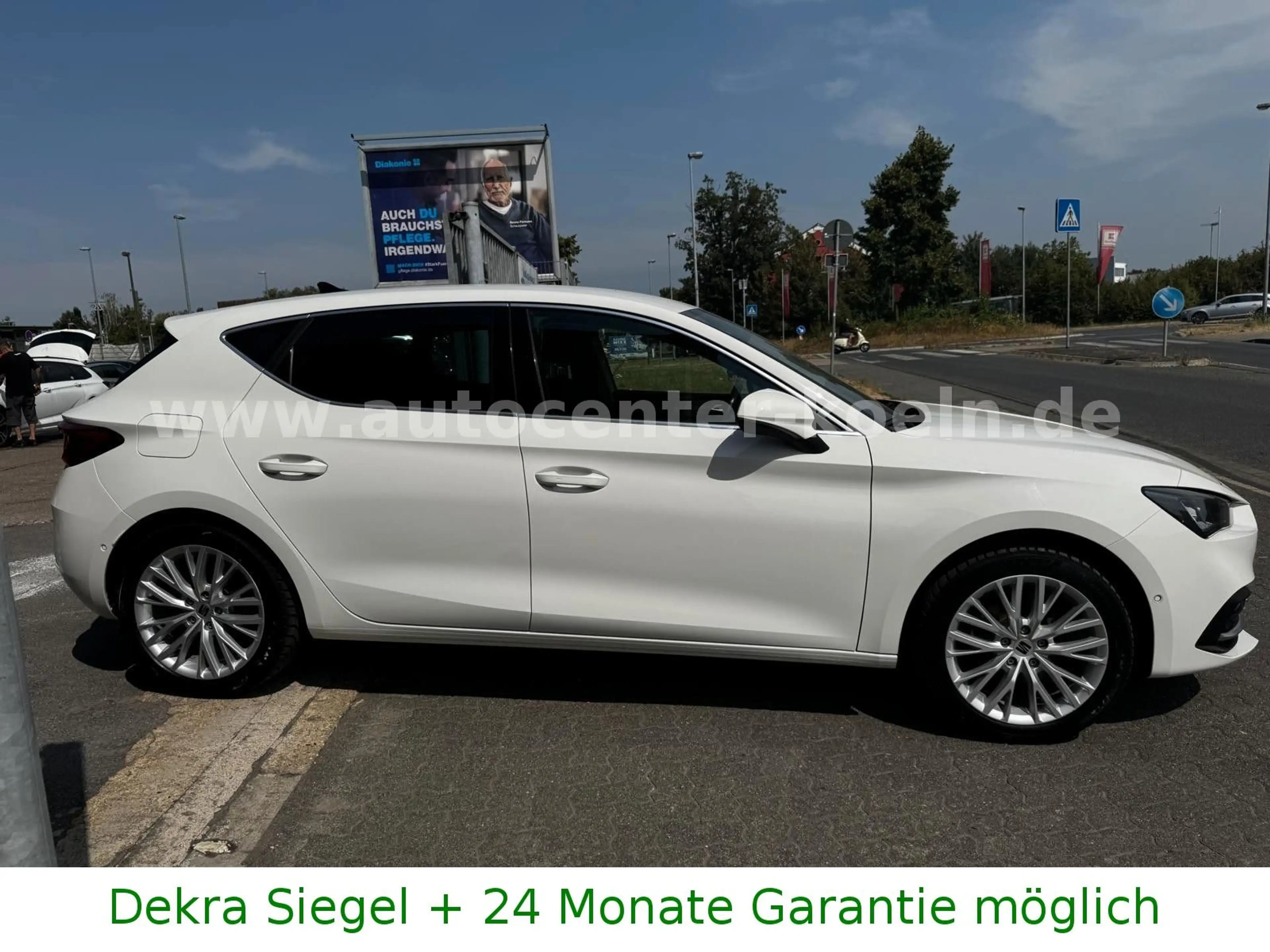 SEAT Leon Xcellence Plus.110kW.AHK.App.SHZ.PDC.1-Hand — photo 9