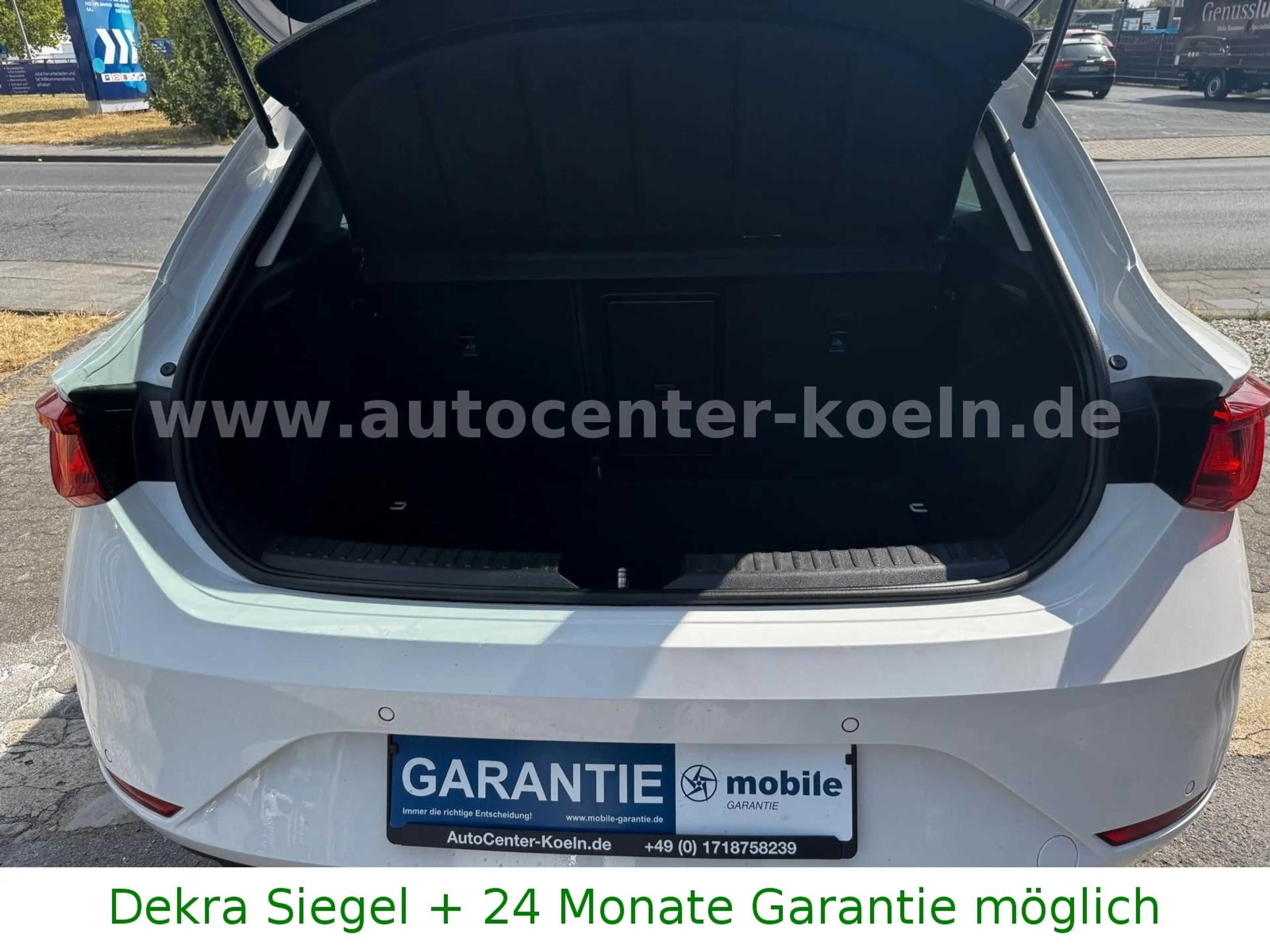 SEAT Leon Xcellence Plus.110kW.AHK.App.SHZ.PDC.1-Hand — photo 11