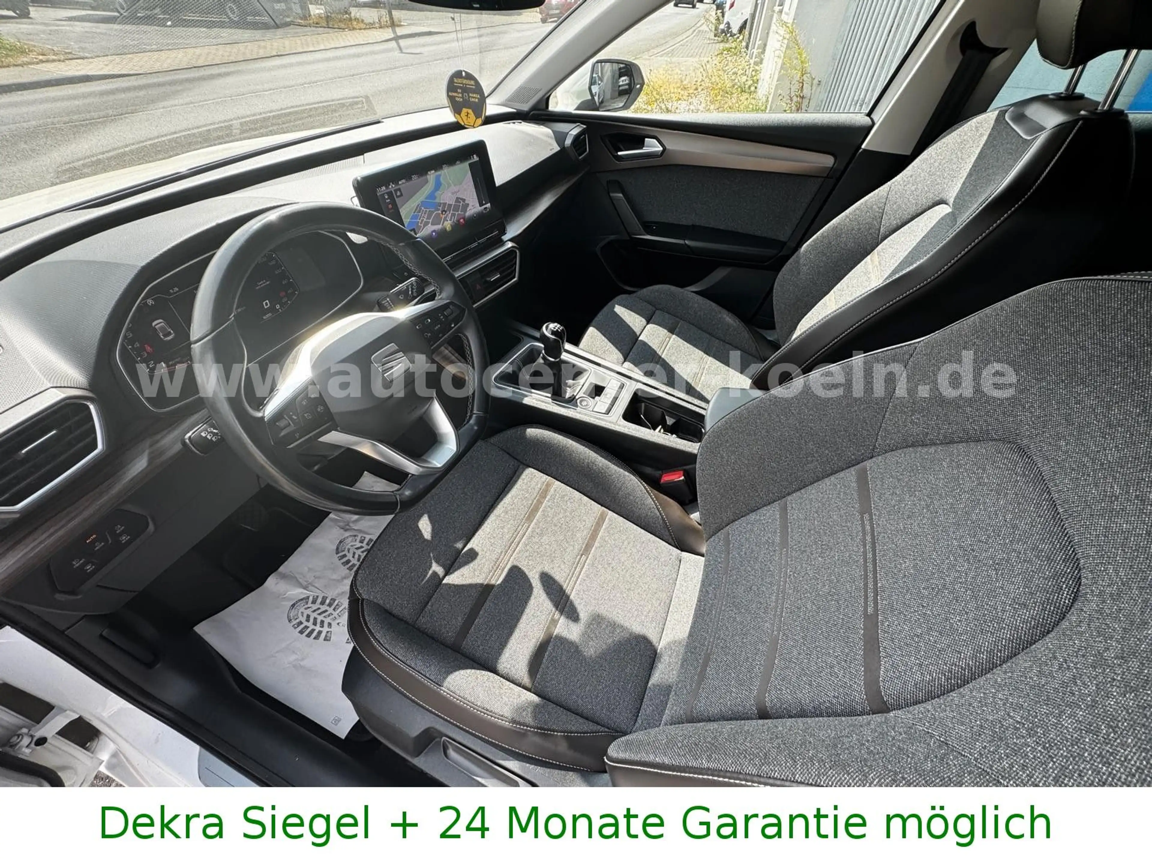 SEAT Leon Xcellence Plus.110kW.AHK.App.SHZ.PDC.1-Hand — photo 13