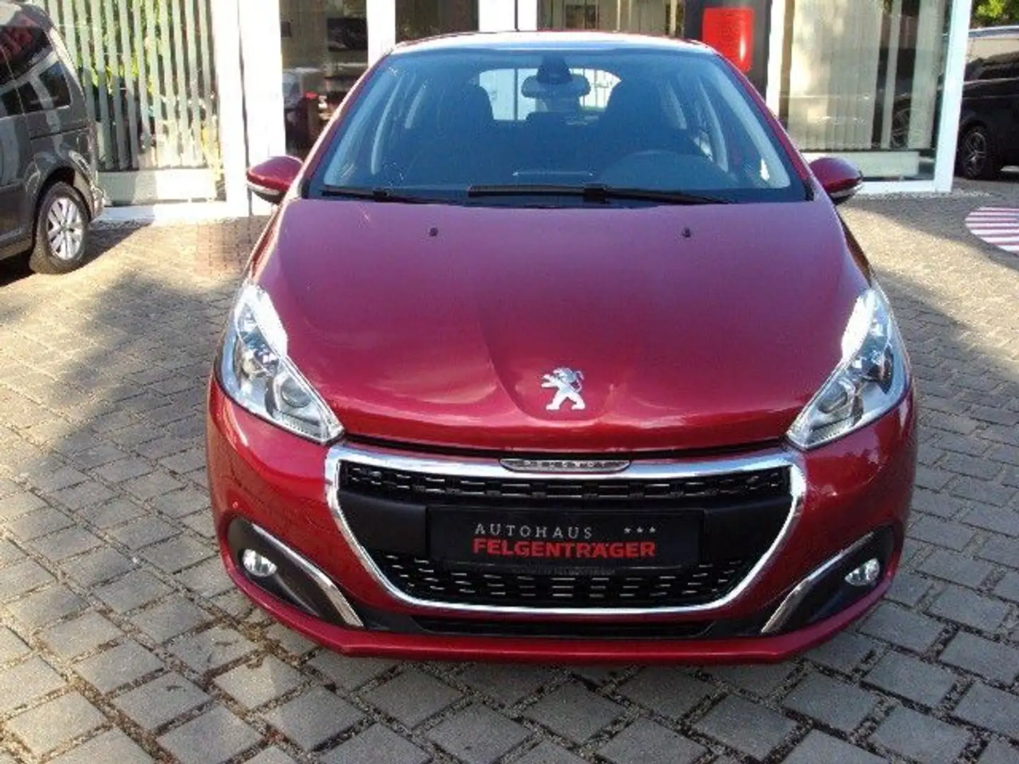 Peugeot 208 PureTech "Signature" Rot - 2