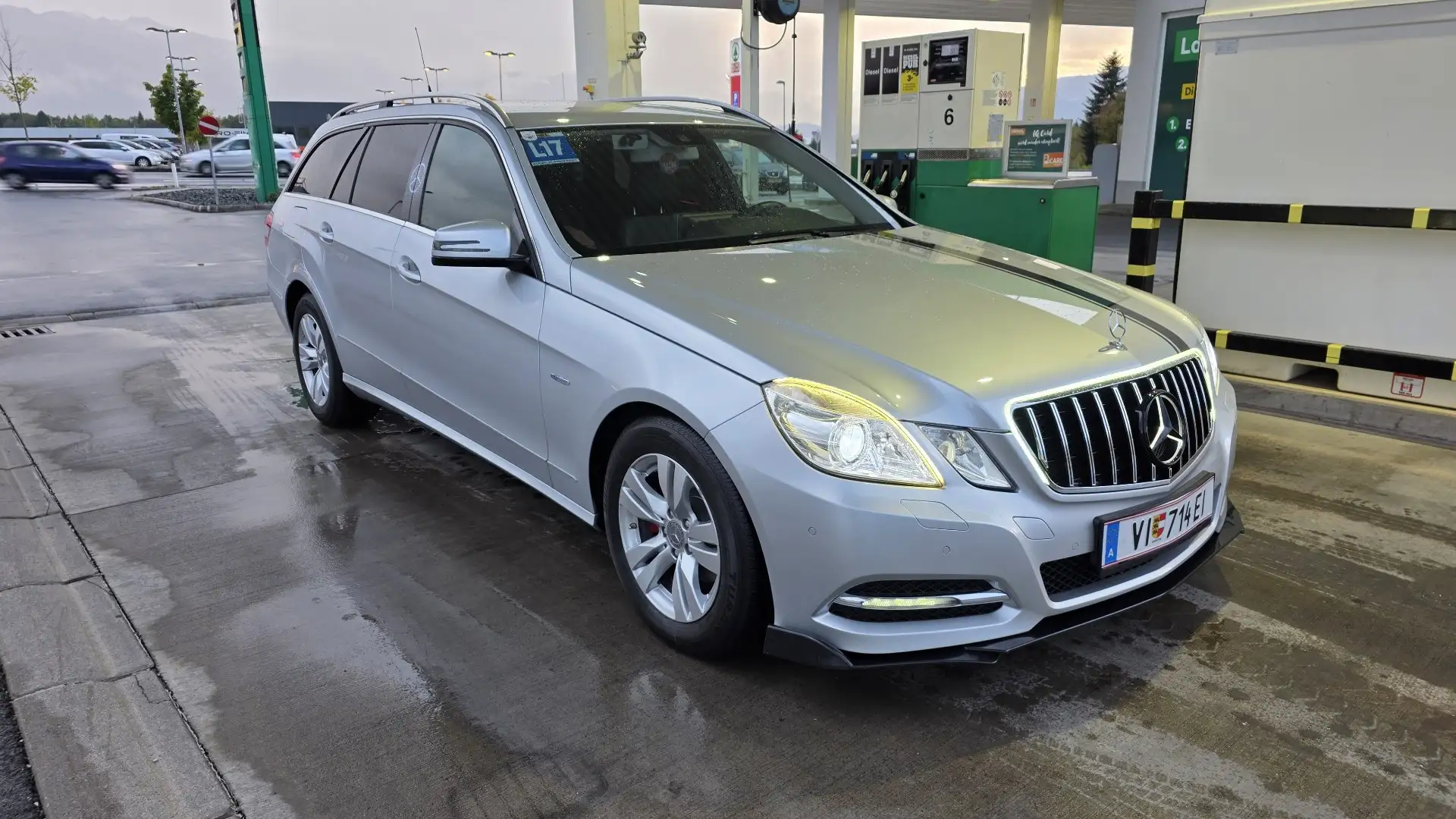 Mercedes-Benz E 220 T Avantgarde CDI Aut. - 1