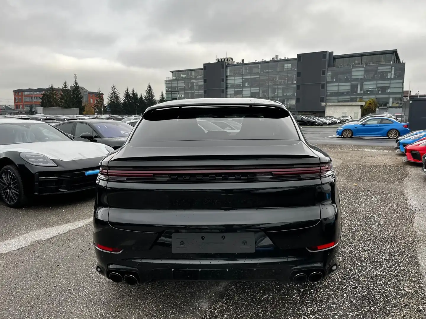Porsche Cayenne E-Hybrid Cayenne Coupe Black Edition 2026 Schwarz - 2