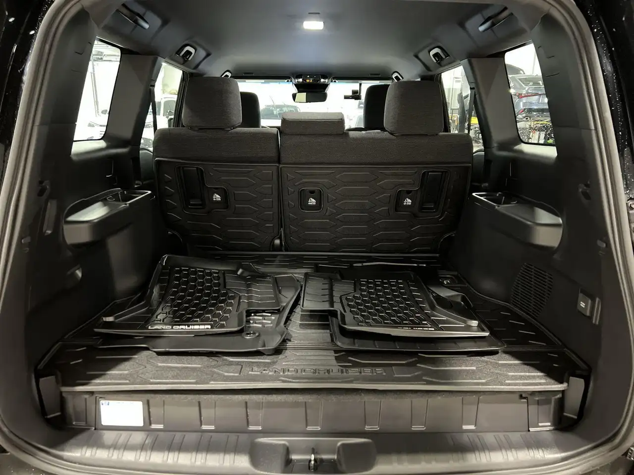 Toyota Land Cruiser снимка Toyota Land Cruiser