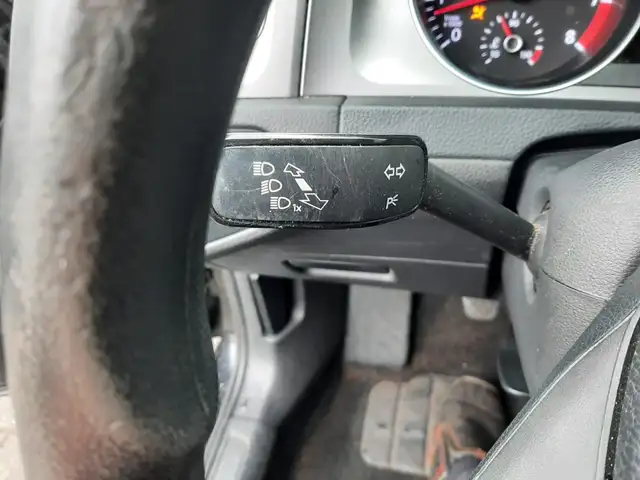 Volkswagen Golf view 10