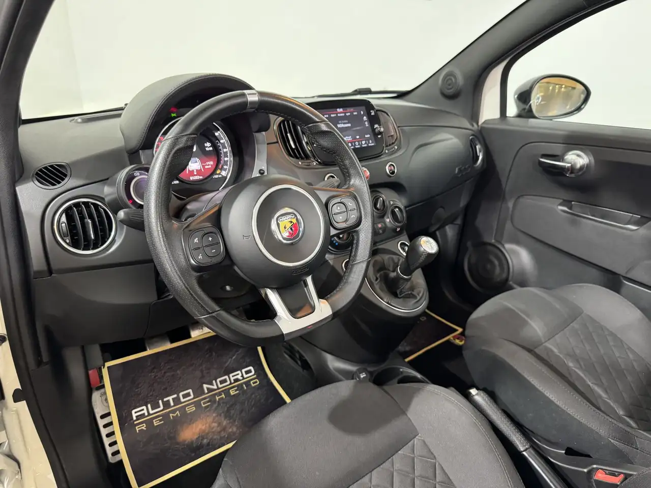 Abarth 595C 2022 — фото 13