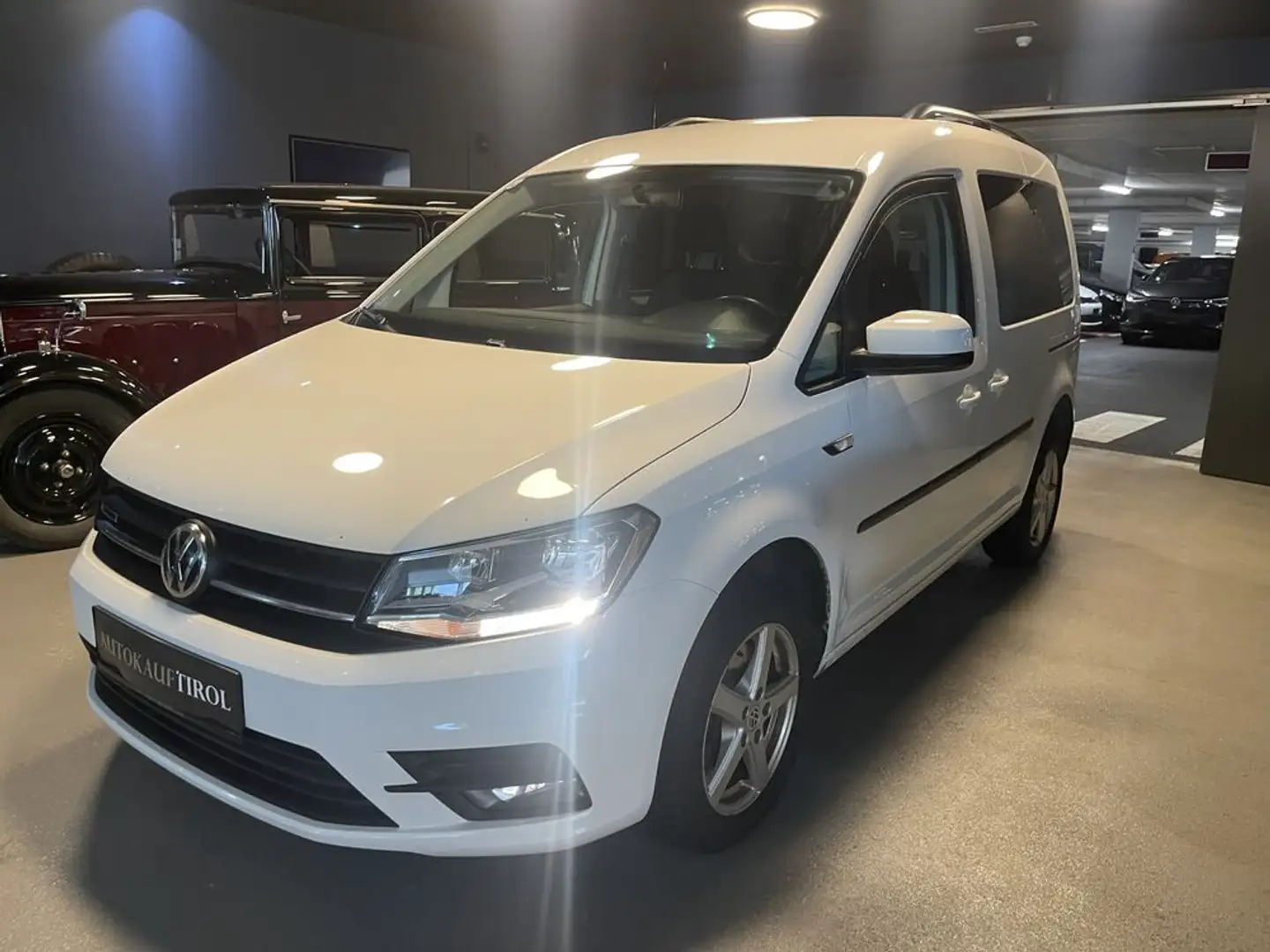 Volkswagen Caddy Trendline BMT 4Motion Weiß - 1