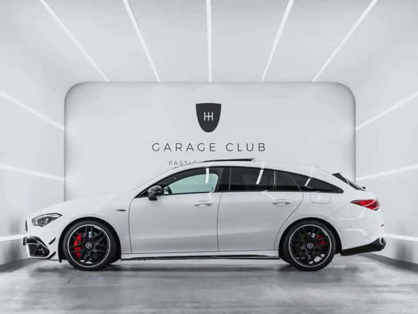 Mercedes-Benz CLA 45 AMG Shooting Brake S 4Matic+ 8G-DCT - 2