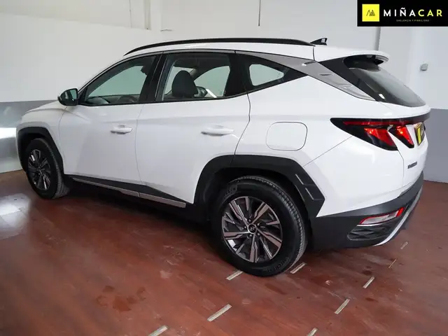 Hyundai Tucson view 4