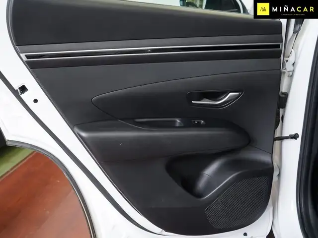 Hyundai Tucson view 26
