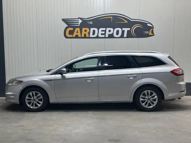 Ford Mondeo view 8