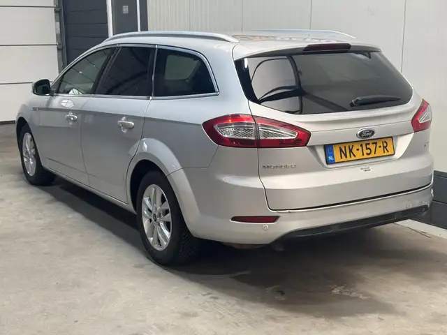 Ford Mondeo view 7