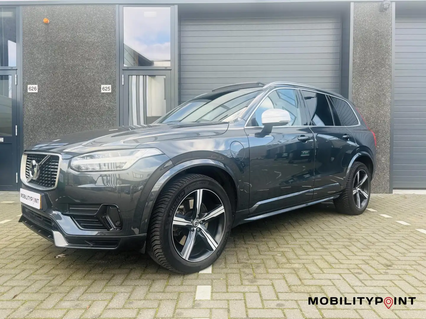 Volvo XC90 2.0 T8 Twin Engine AWD R-Design Grijs - 1