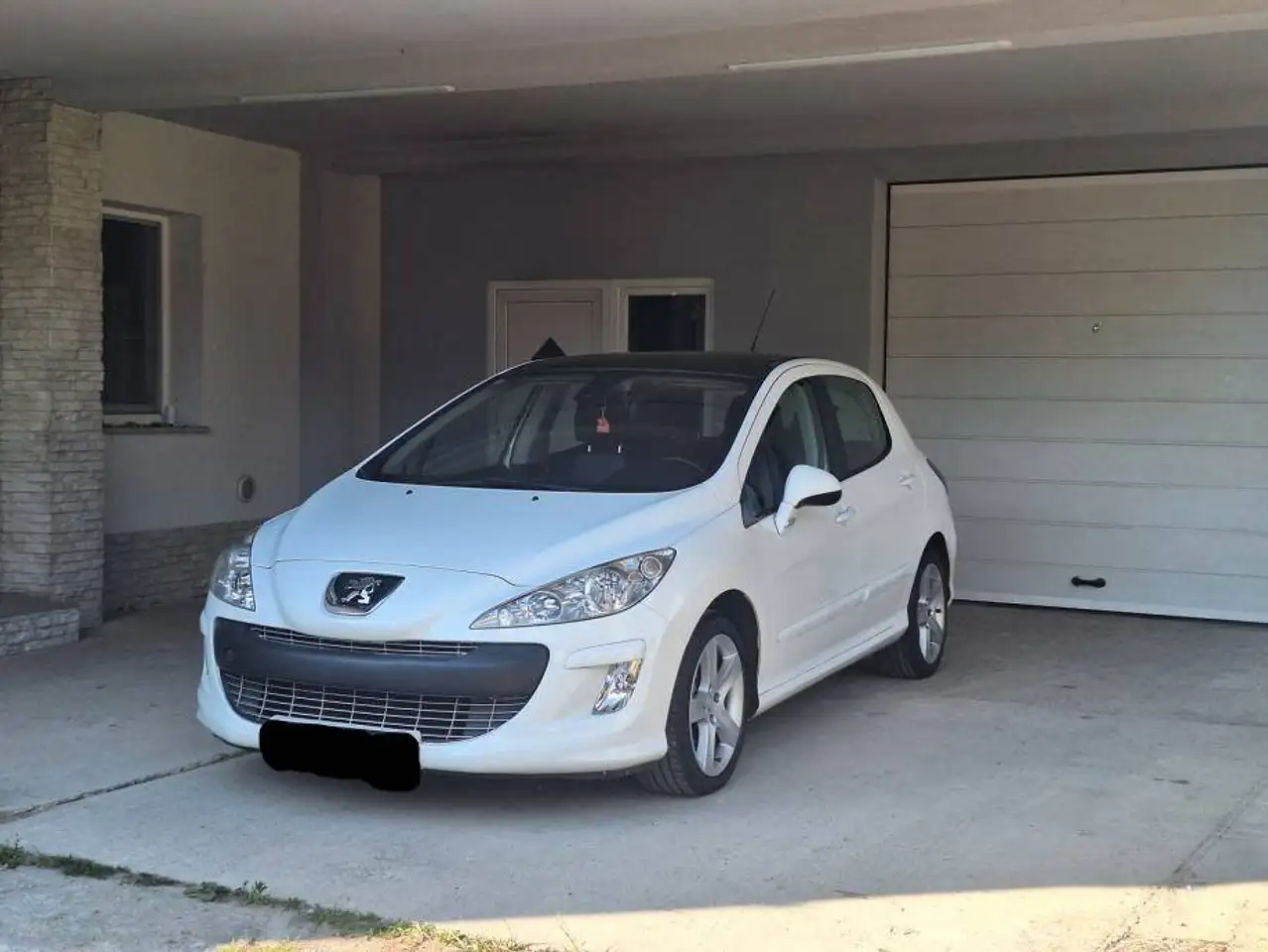 Peugeot 308 1.6 HDi 110ch FAP BLUE LIONPremium 2011