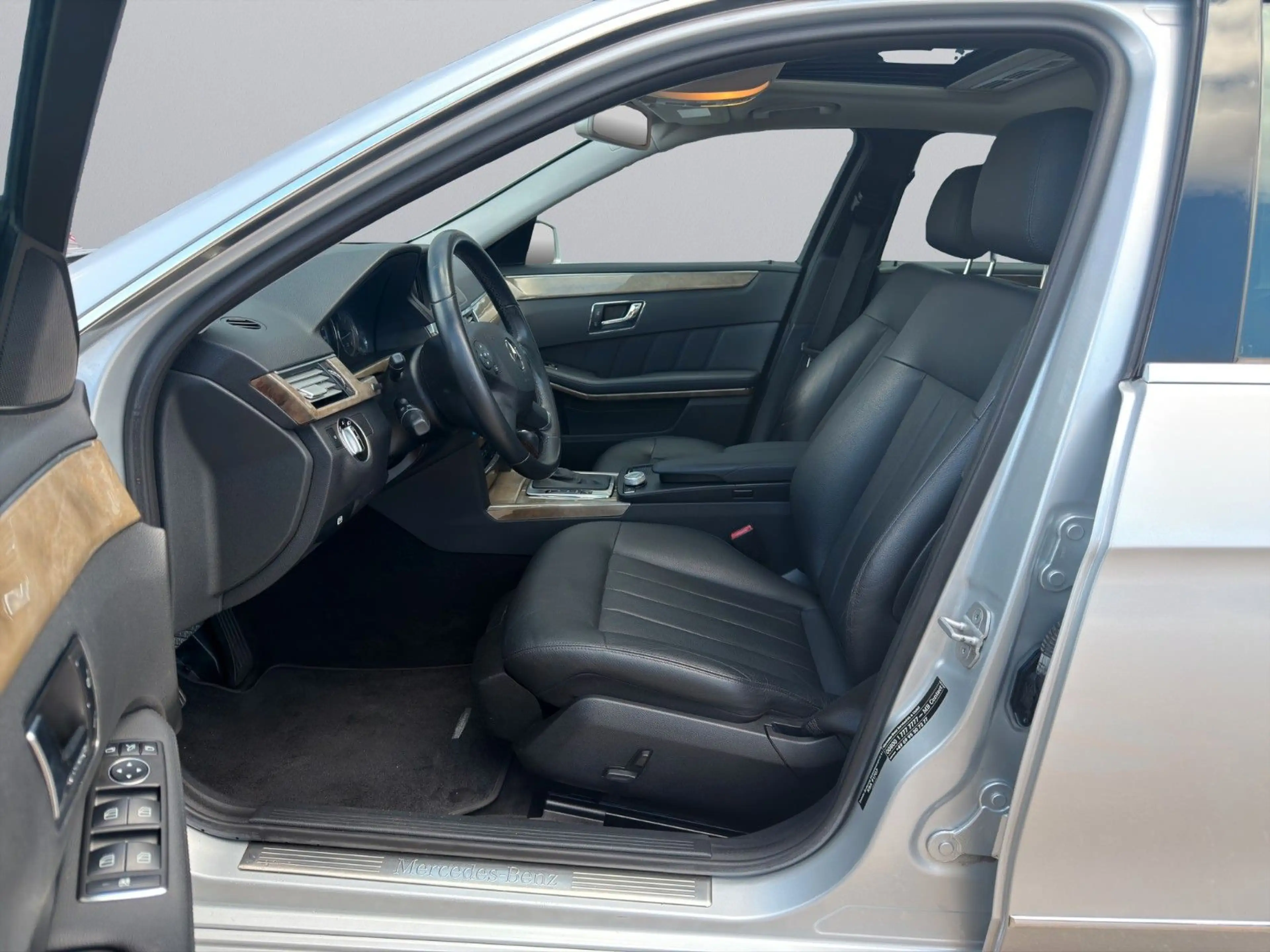 Mercedes-Benz E 250 CDI BlueEffi.*NAVI*BIXENON*SHZ*TEMP*ASSIST — photo 11