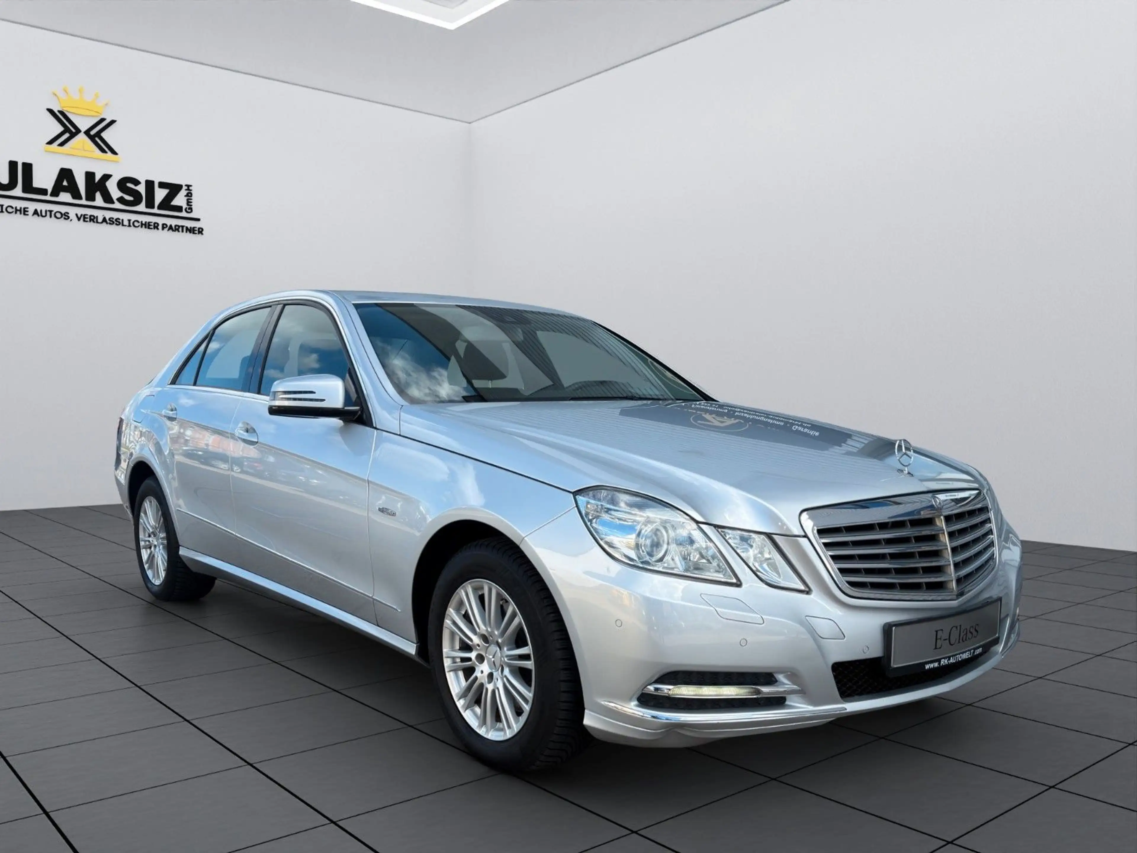 Mercedes-Benz E 250 CDI BlueEffi.*NAVI*BIXENON*SHZ*TEMP*ASSIST — photo 7